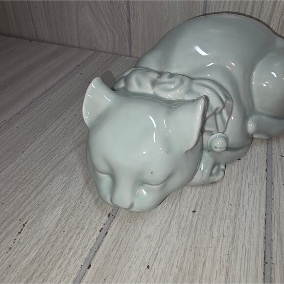 Vtg Andrea By Sadek Ceramic Sleeping Cat Large Figurine Celadon Blue Japan - Picture 7 of 7